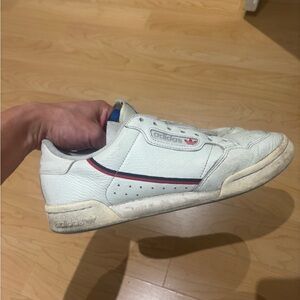 Adidas Sneakers